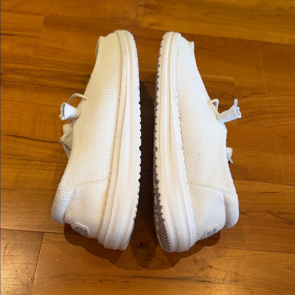 Hey Dude Wendy Stretch Sox White Slip-On Loafers womens 7 comfort walking shoes - Picture 10 of 14